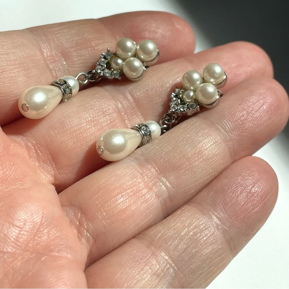 Vintage faux pearl dangle earrings rhinestones silvertone - Picture 3 of 7